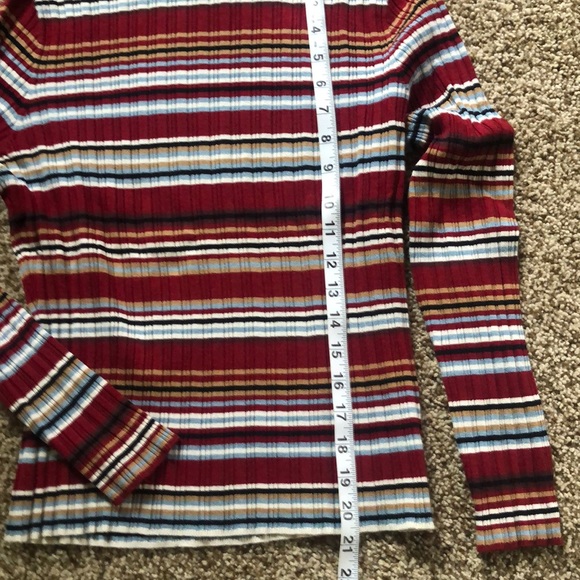i.e. Petite Women’s L Red/Blue/White/Black Stripped Sweater - Picture 5 of 8